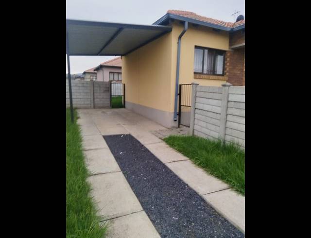 2 BEDROOM HOUSE FOR SALE IN WATERVAL EAST